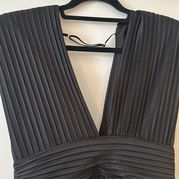Sabina Musayev Never worn pleated dress. Black. - Picture 7 of 13